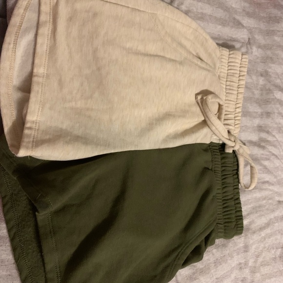 ALMOST FAMOUS - Picture 1 of 2